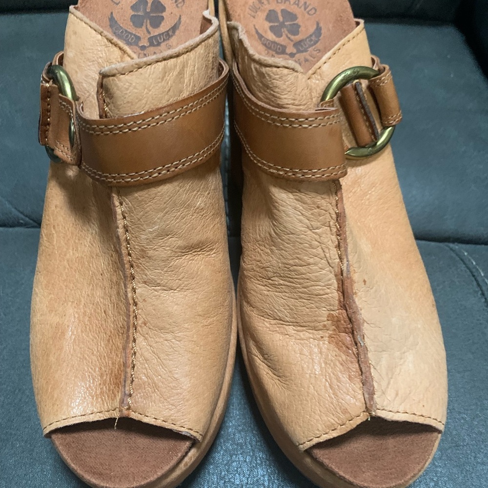 Worn Once excellent condition! box beat up a bit - Picture 6 of 7